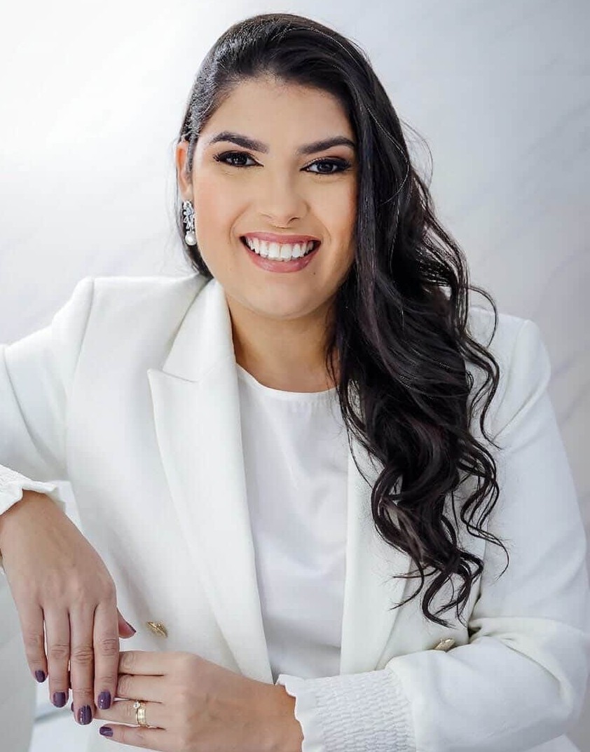 Dra Lahyne Perri